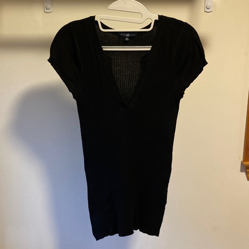 Gap Women’s V-neck Black Ribbed Sweater